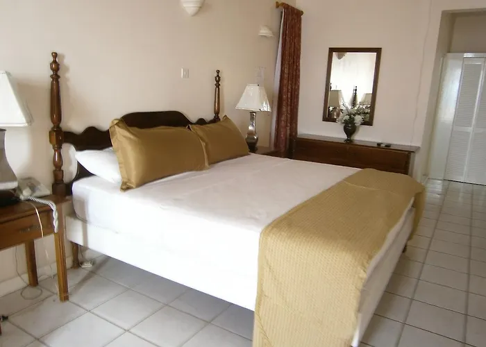 Whispering Bamboo Cove Resort