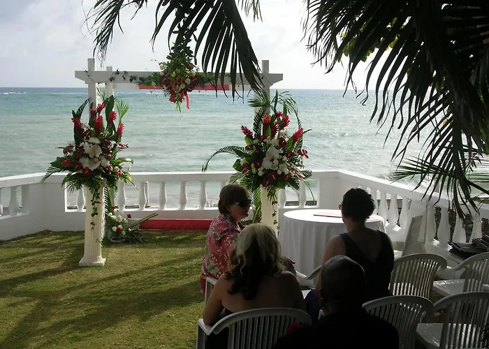 Whispering Bamboo Cove Resort