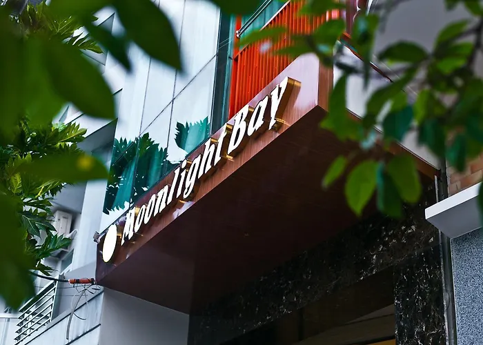Moonlight Bay Hotel & Apartment