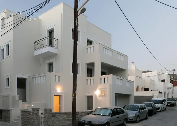 Sweet Home Naxos
