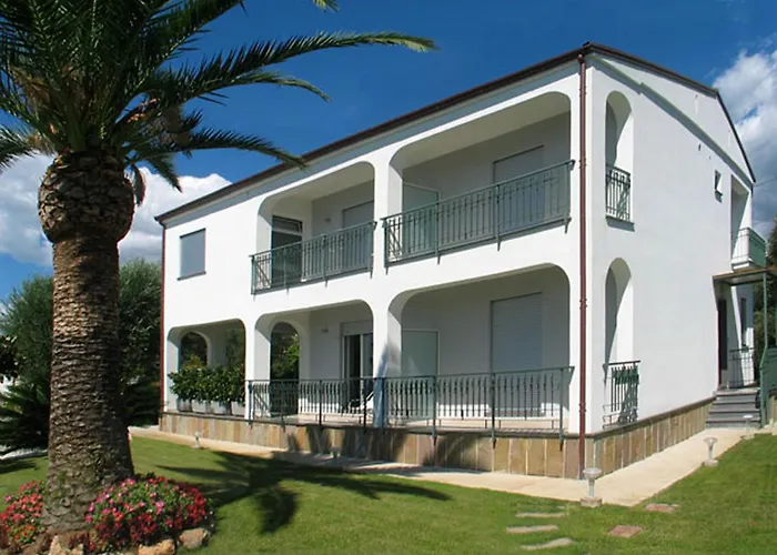 Villa Comics