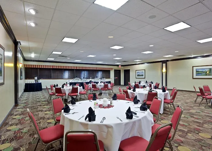 Holiday Inn Olathe Medical Center