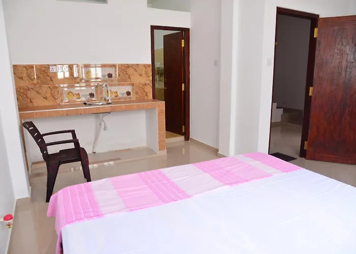 Roshan'S Guest House