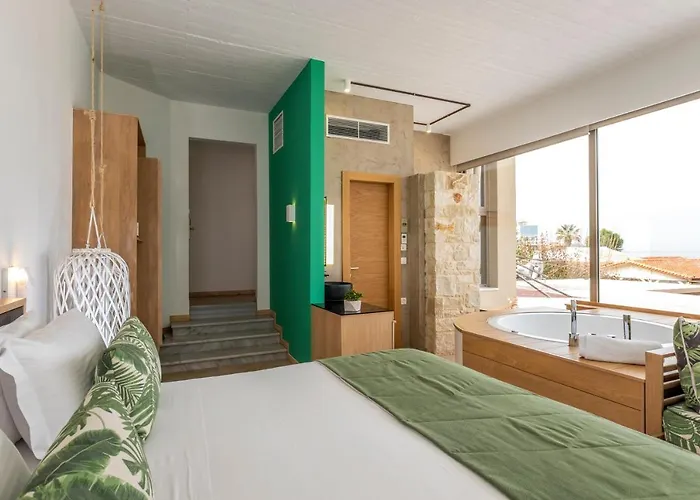 Kalamaki Luxury Suites