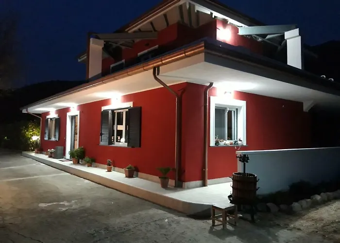 Valeri 'S Country House