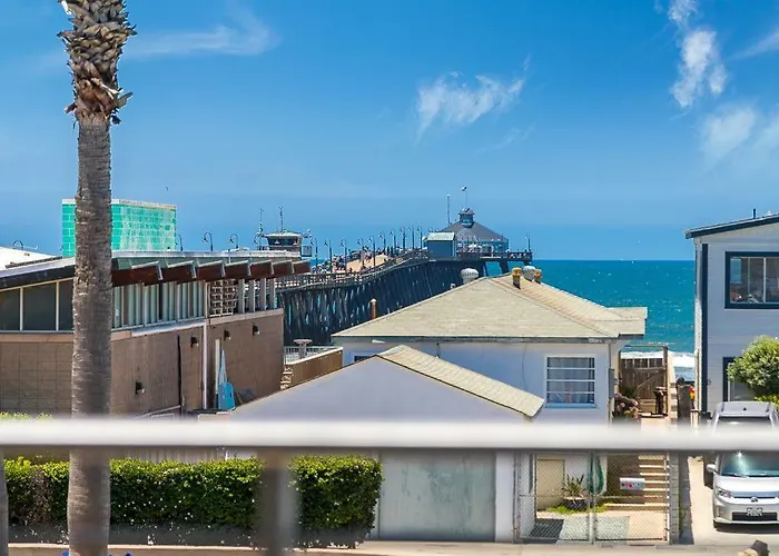 Ocean View 3 Bedrooms Condo, Just Steps From The Park, Pier & Water!