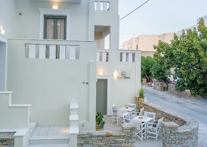 Sweet Home Naxos