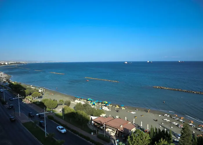 Pier Beach Hotel Apartments