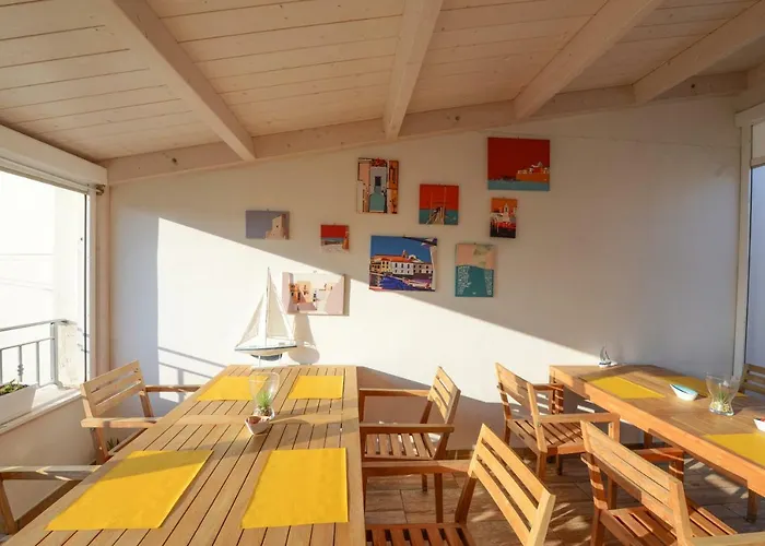 Miramed Rooms