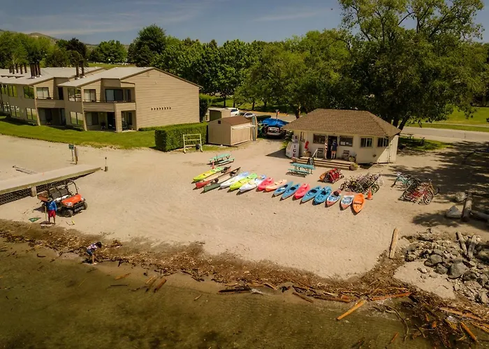 Wapato Point Resort