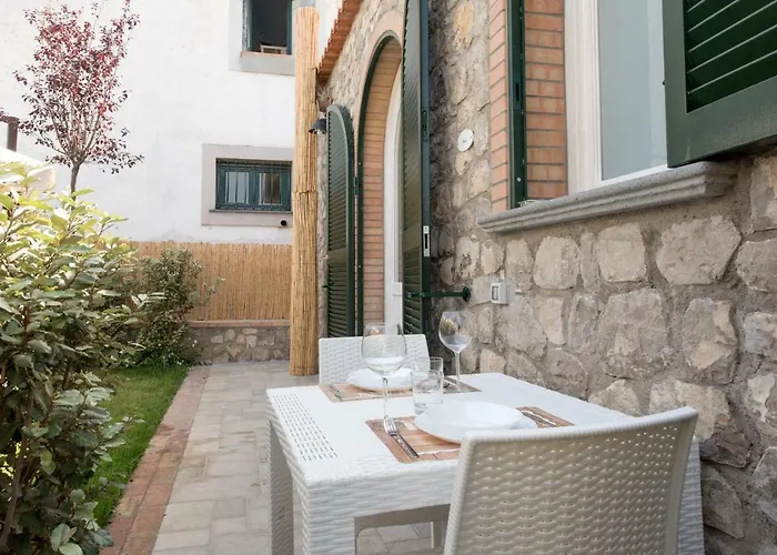 Villa Mami Luroviga