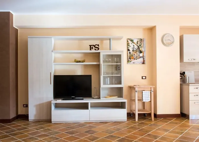 Casa La Ferula apt2 vicino al mare e Taormina con balcone