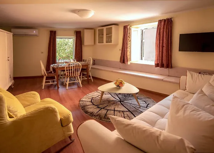 Venetian Well Cozy Apartment Corfu Old Town