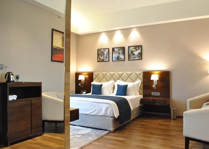 Ramada By Wyndham Gandhidham Shinay