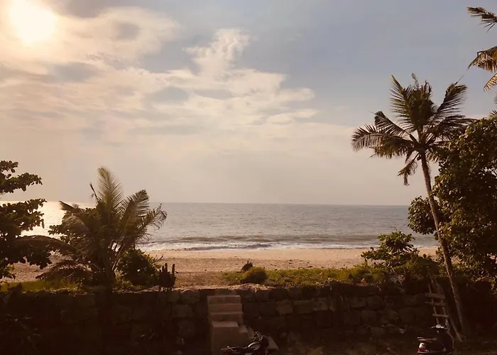 Lemon Dew Beach House, Alleppey Beach