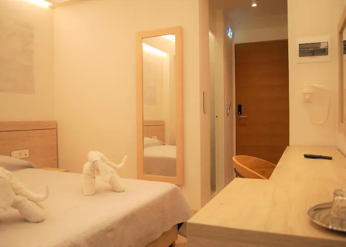 Iniohos Hotel